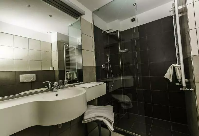 Campione Univela Hostel