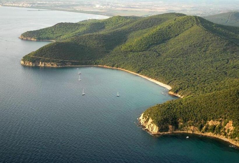 Отель Parco Delle Cale