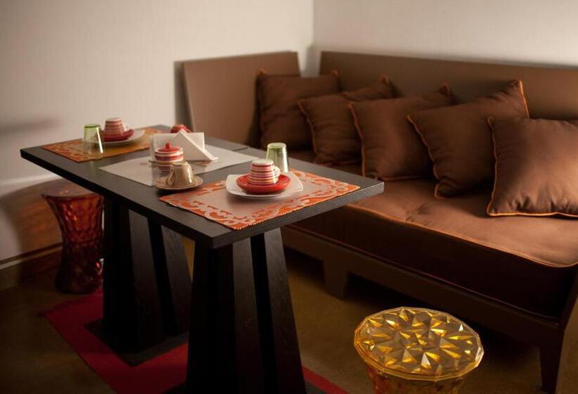 酒店 Al Dolce Far Niente Casolare Da 25 P Di Design