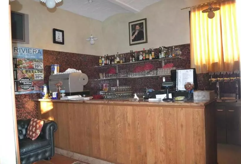 ホテル Riviera Ristorante La Briciola