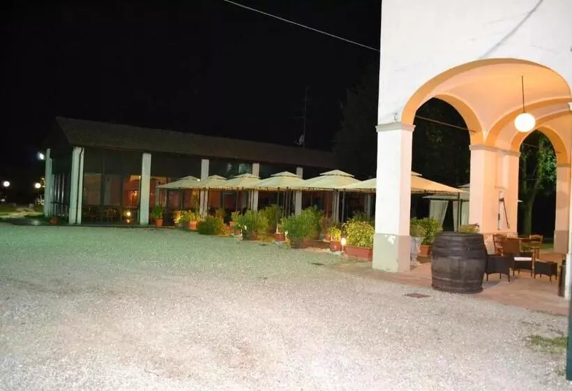 ホテル Riviera Ristorante La Briciola