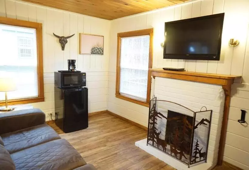 Hotelli Shaver Lake Village