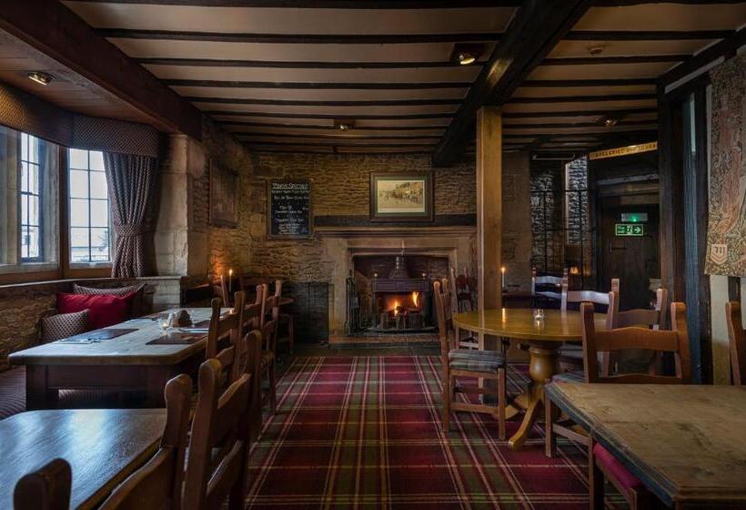 ホテル The Bell Inn, Stilton, Cambridgeshire