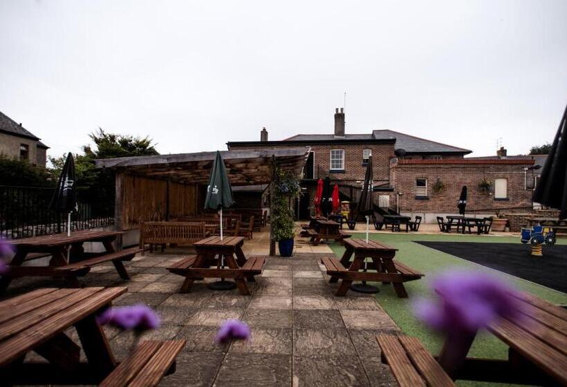 酒店 The Black Dog Inn