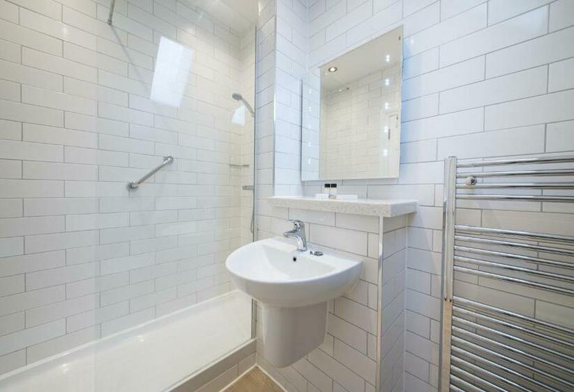 Отель The Swan Inn By Innkeeper S Collection