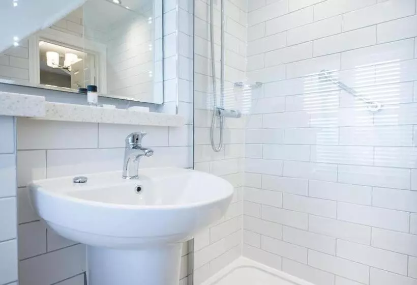 Hotelli The Swan Inn By Innkeeper S Collection