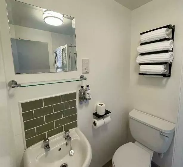 Hotelli Tollemache Arms