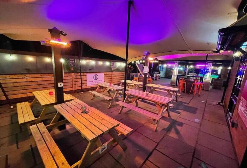 호텔 Tollemache Arms