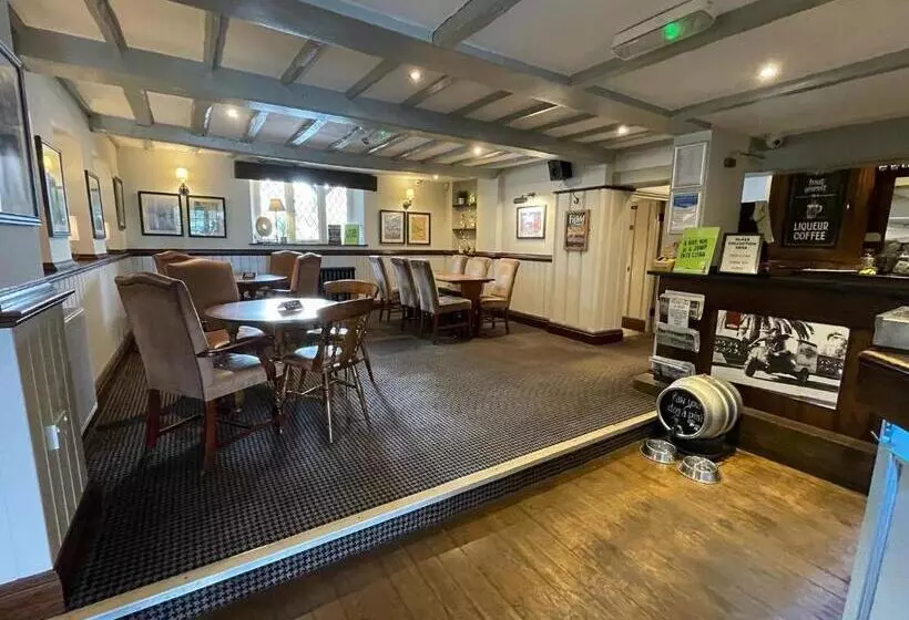 Hotelli Tollemache Arms