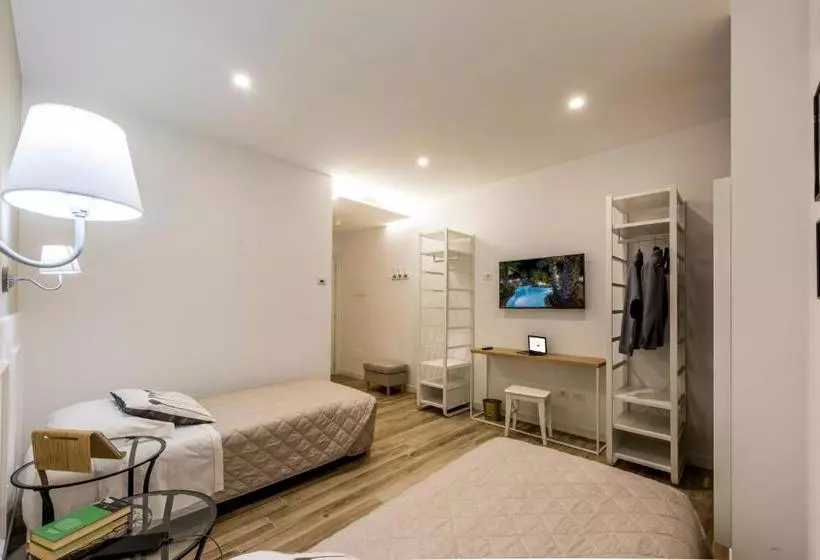 Il Parco Dei Poeti B&b