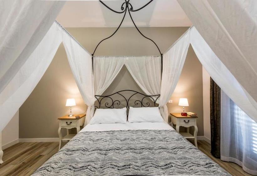 Il Parco Dei Poeti B&b