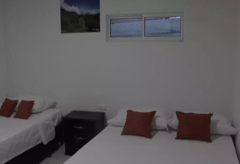 ペンション Puerto Caribe Hostal