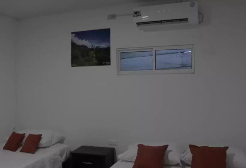 ペンション Puerto Caribe Hostal