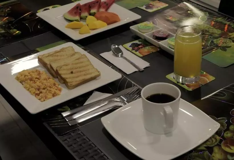 ペンション Puerto Caribe Hostal