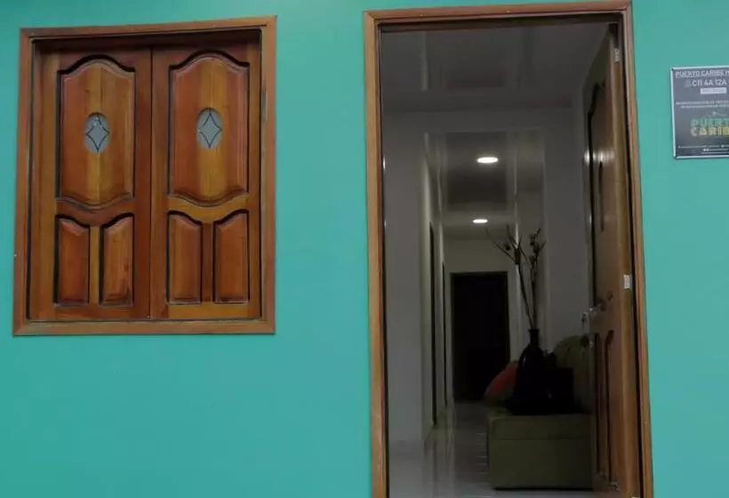 ペンション Puerto Caribe Hostal