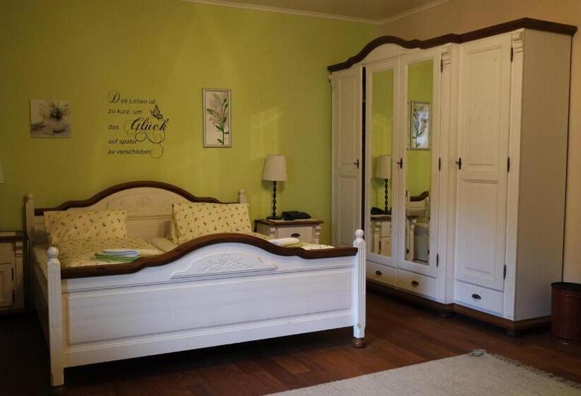 Pension Landhaus Ingrid B&b