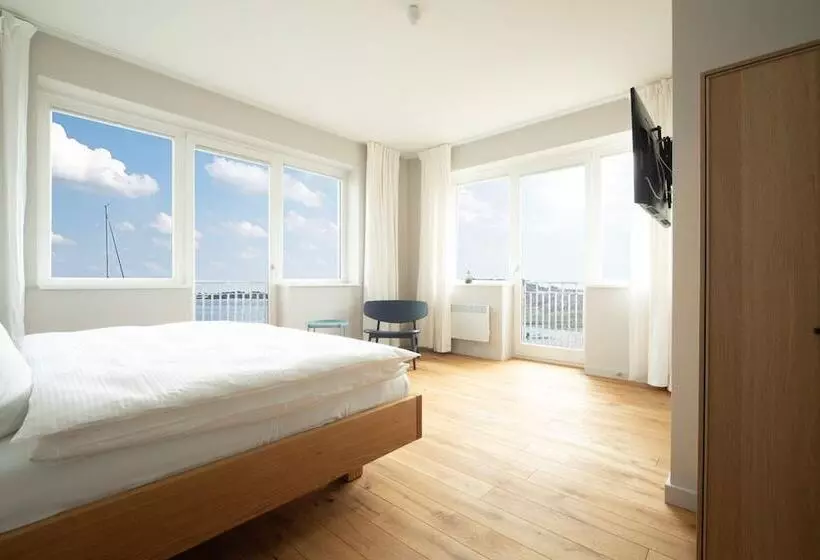 Lomakeskus Bades Huk Marina