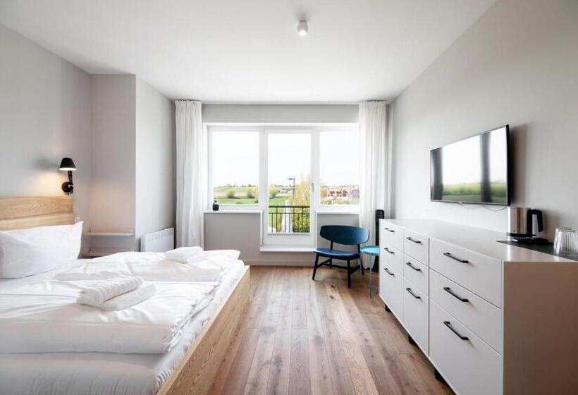 Курорт Bades Huk Marina