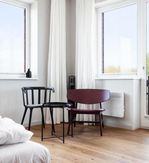 Курорт Bades Huk Marina