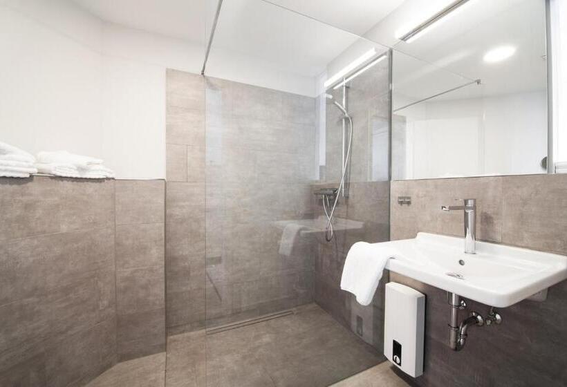 Курорт Bades Huk Marina