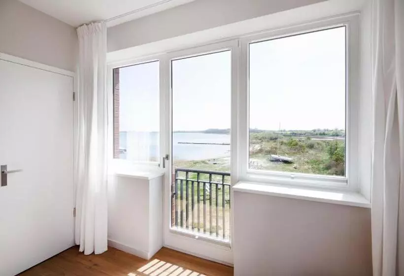 Lomakeskus Bades Huk Marina