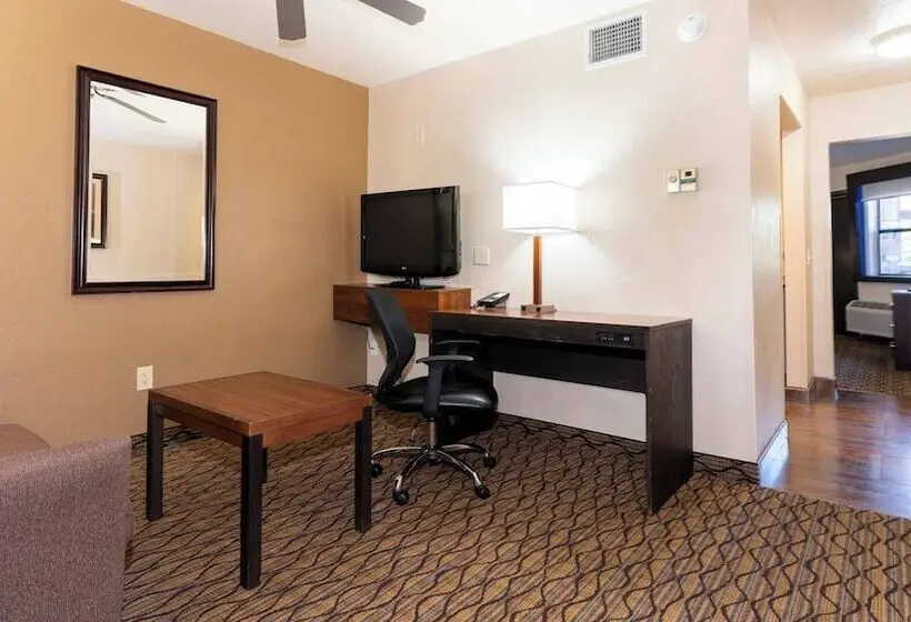Grand Canyon Hotel & Suites