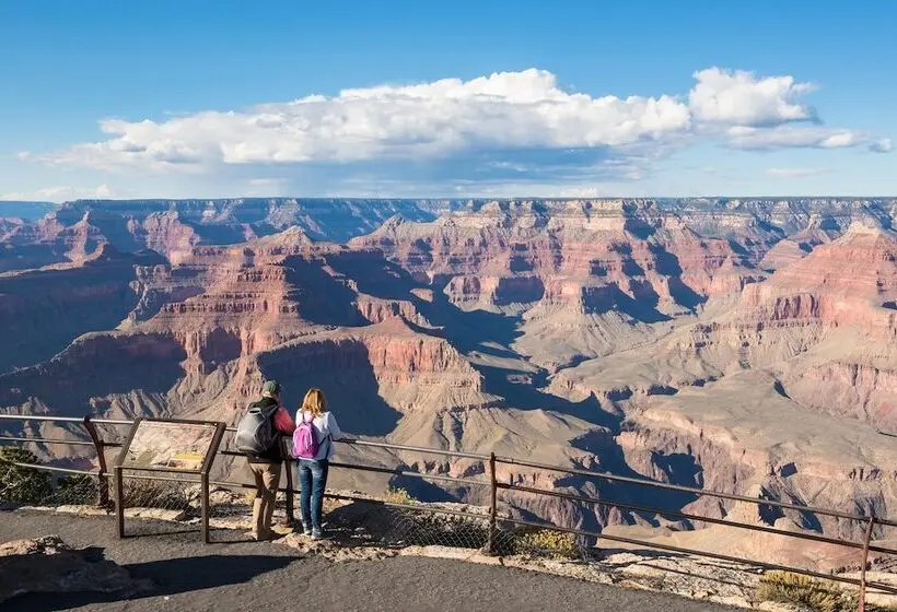 Grand Canyon Hotel & Suites