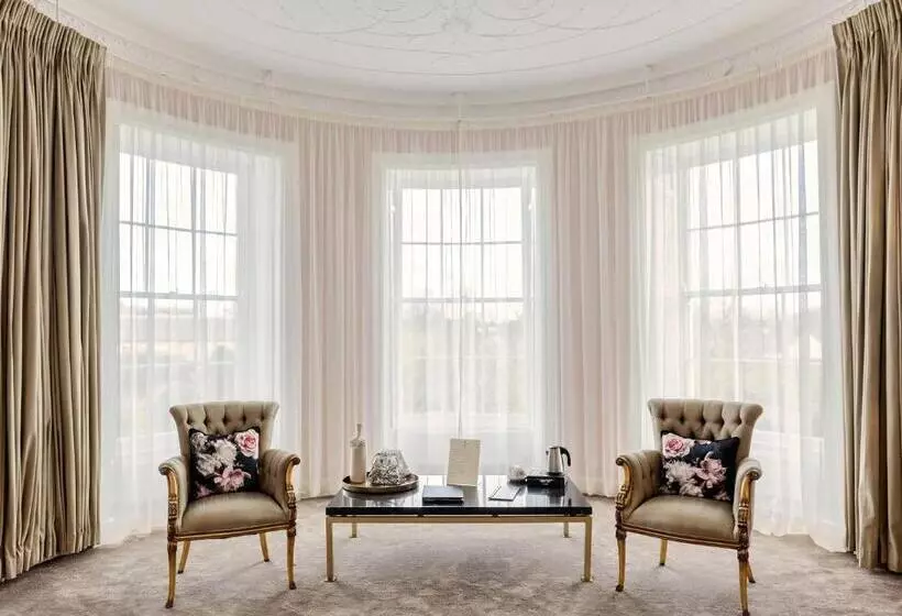 Отель Butler House