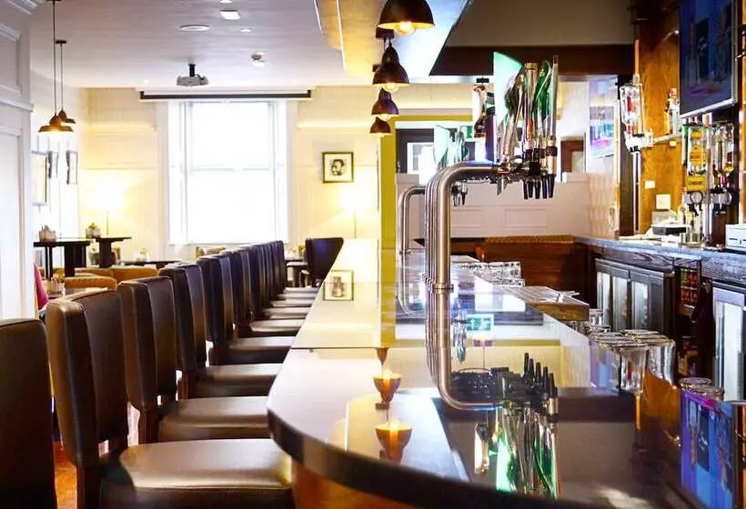 Отель Cill Aodain Court