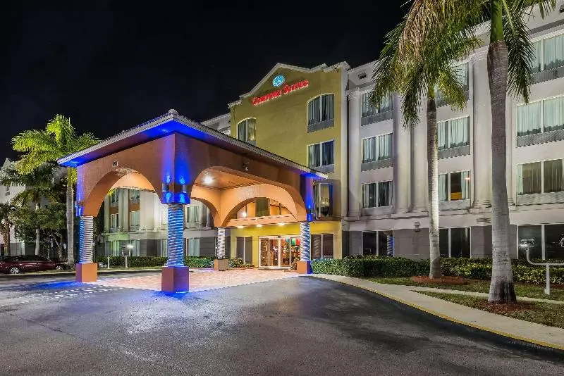 فندق Comfort Suites Sawgrass