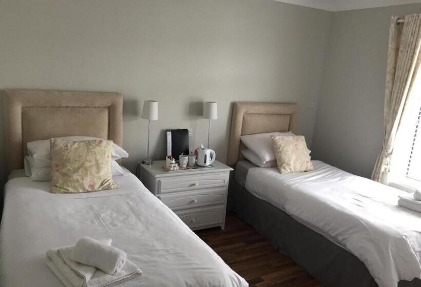 ホテル Coral Gables Guesthouse & Campsite