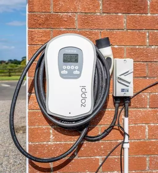 Hotel Coral Gables Guesthouse & Campsite