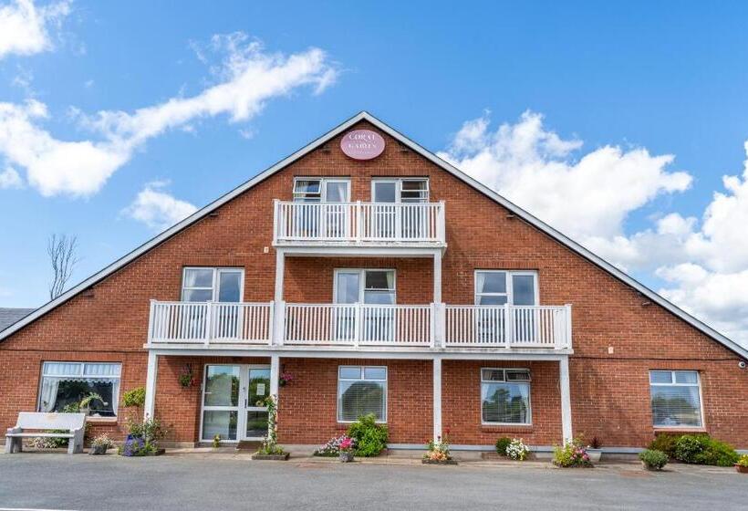 ホテル Coral Gables Guesthouse & Campsite