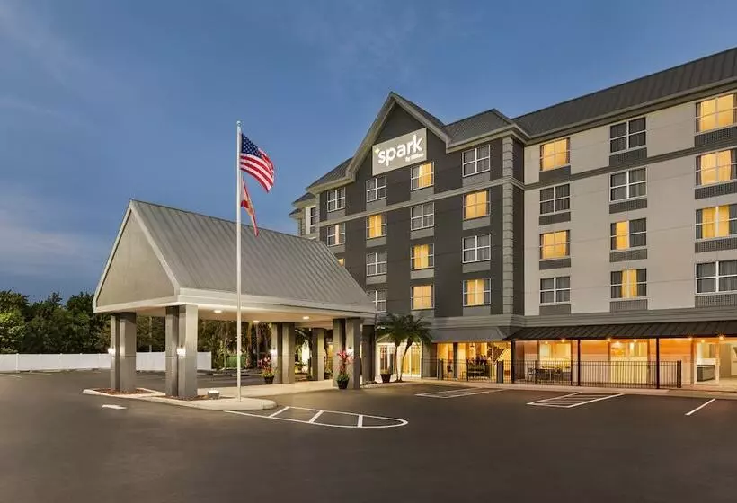 هتل Spark By Hilton Orlando Universal Blvd