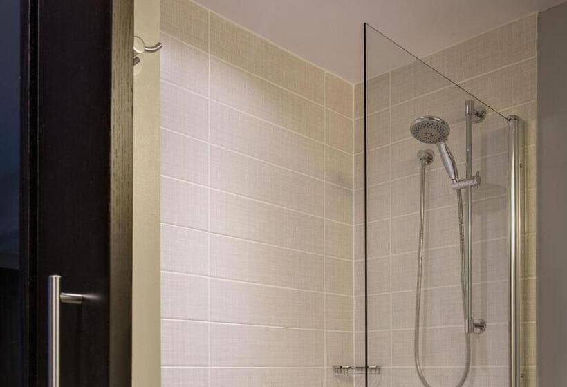 فندق Courtyard By Marriott New York Jfk Airport