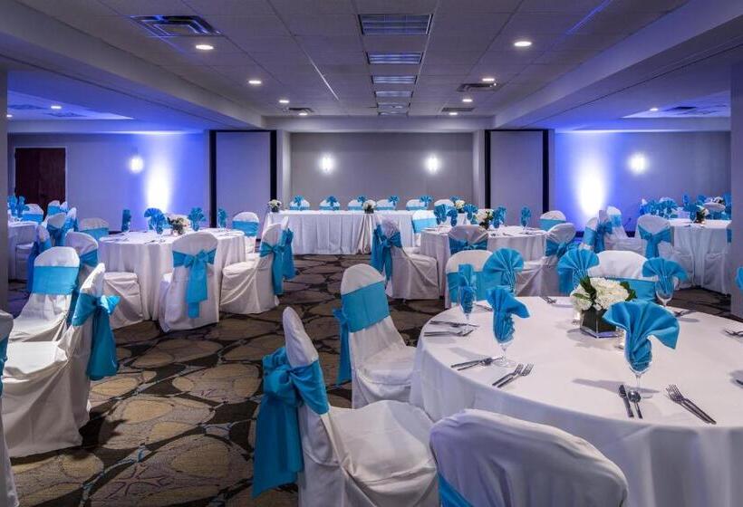 فندق Crowne Plaza Memphis Downtown, An Ihg