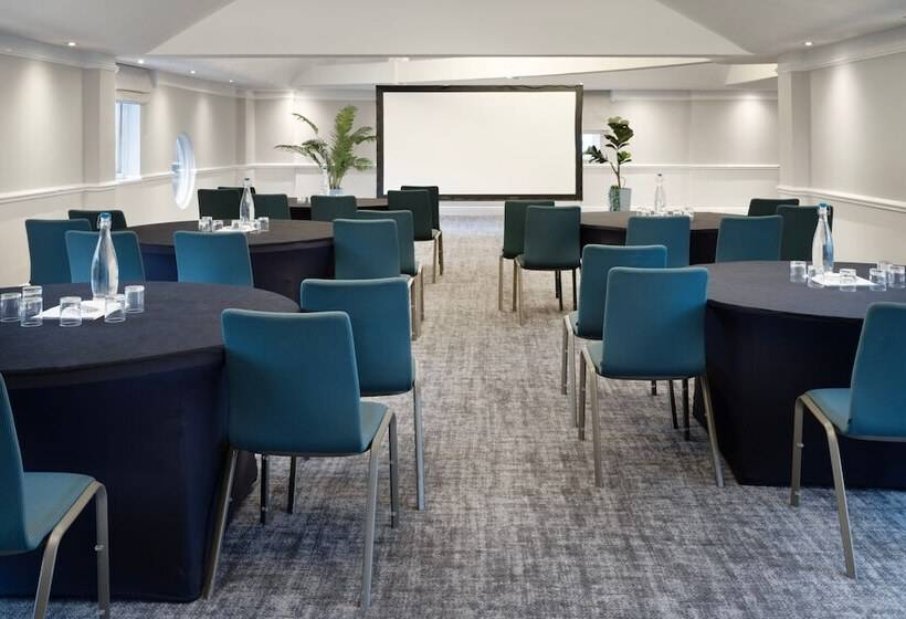 Delta Hotels By Marriott Manchester Airport