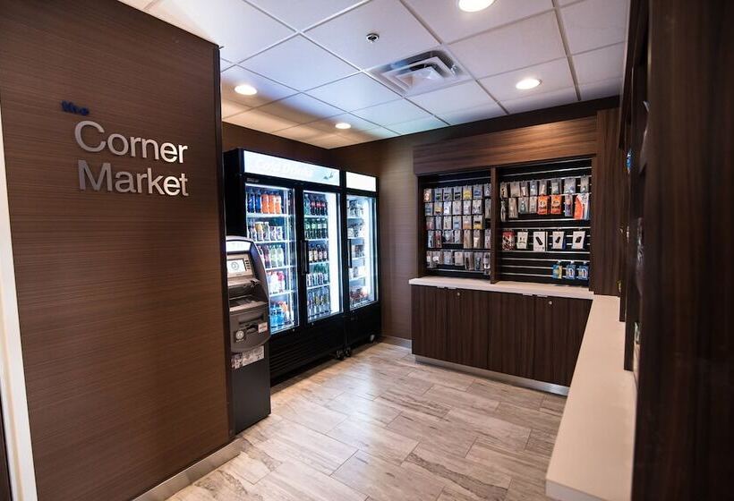 فندق Fairfield Inn & Suites Atlanta Airport North