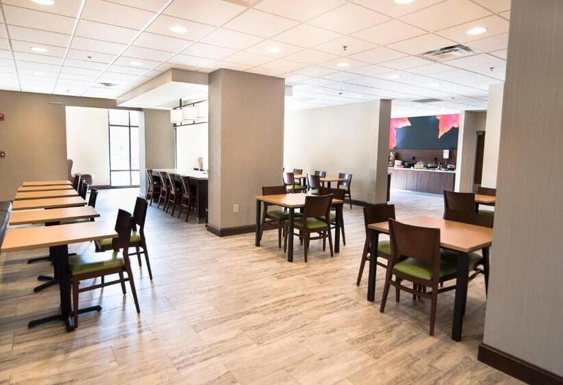 فندق Fairfield Inn & Suites Atlanta Airport North
