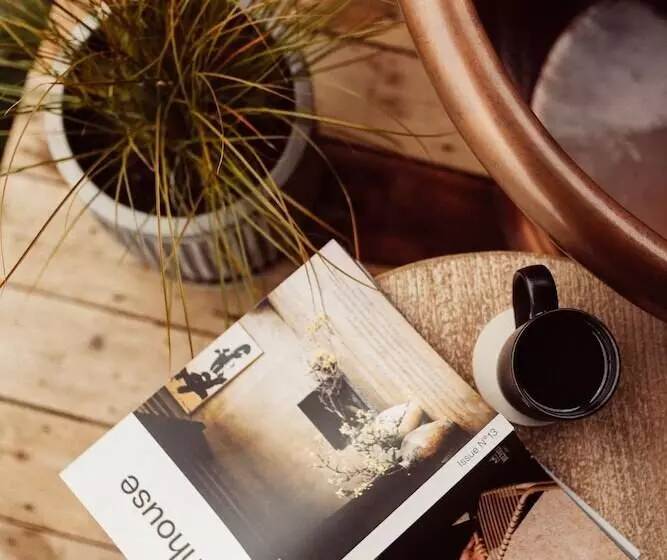 Отель Glasson Lakehouse