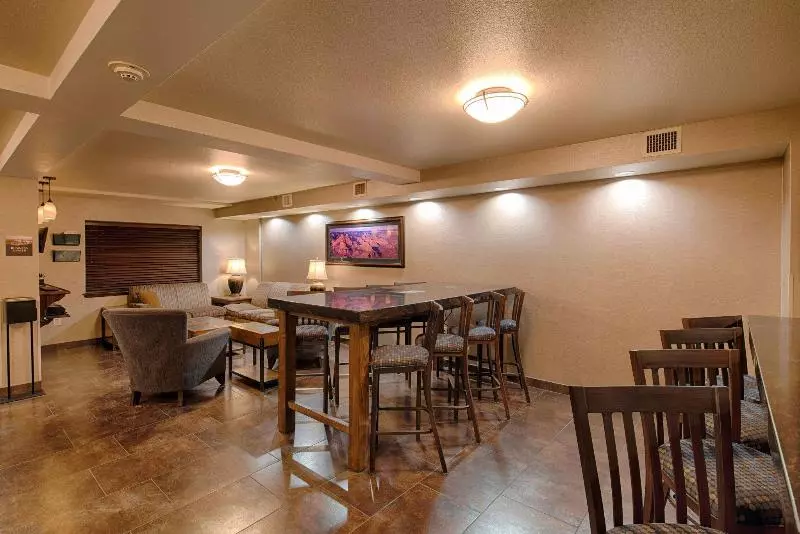 Отель Holiday Inn Express & Suites Grand Canyon, An Ihg