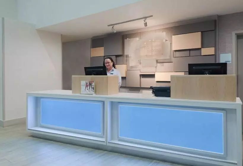 ホテル Holiday Inn Express & Suites   Nearest Universal Orlando, An Ihg