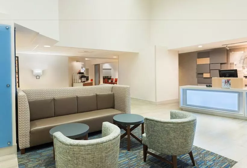 ホテル Holiday Inn Express & Suites   Nearest Universal Orlando, An Ihg