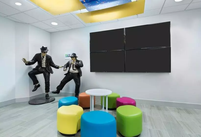 ホテル Holiday Inn Express & Suites   Nearest Universal Orlando, An Ihg