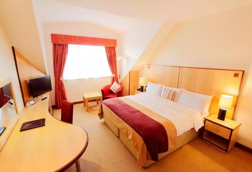 La Mon Hotel & Country Club