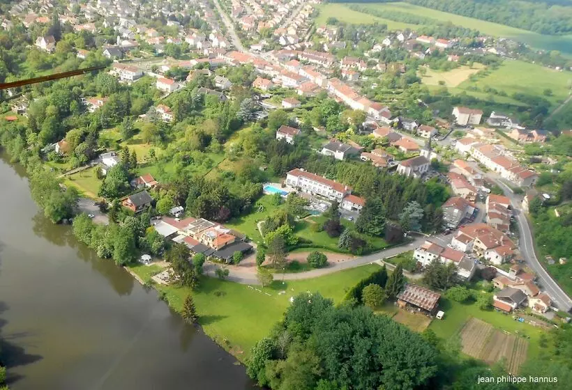 Logis Hotel Maison Carrée Restaurant O Carré Dart