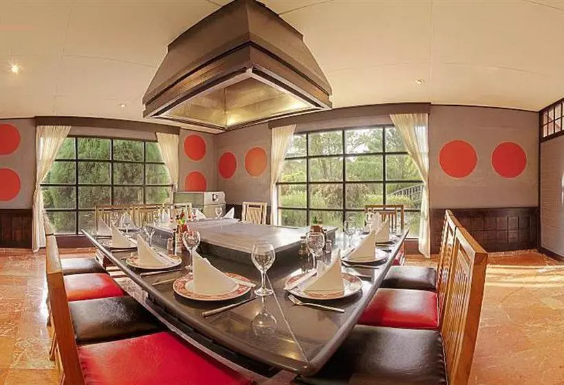 هتل Meliá Caribe Tropical Beach & Golf Resort