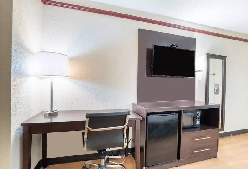 فندق Red Roof Inn Tulsa Airport