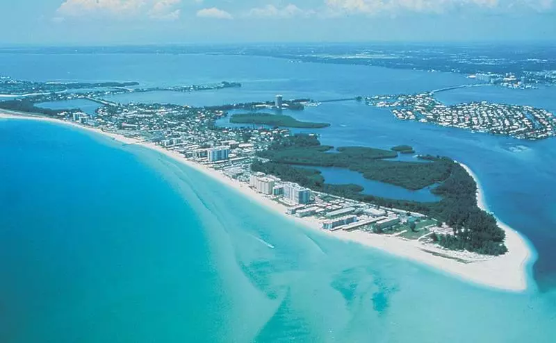 هتل Sandcastle Resort At Lido Beach