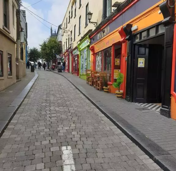 فندق The Metropole